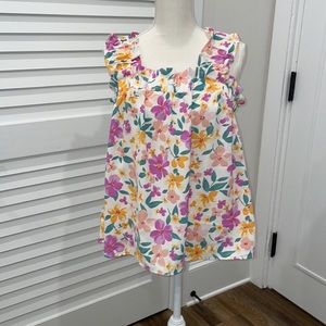Cute summer floral top with elastic shoulders